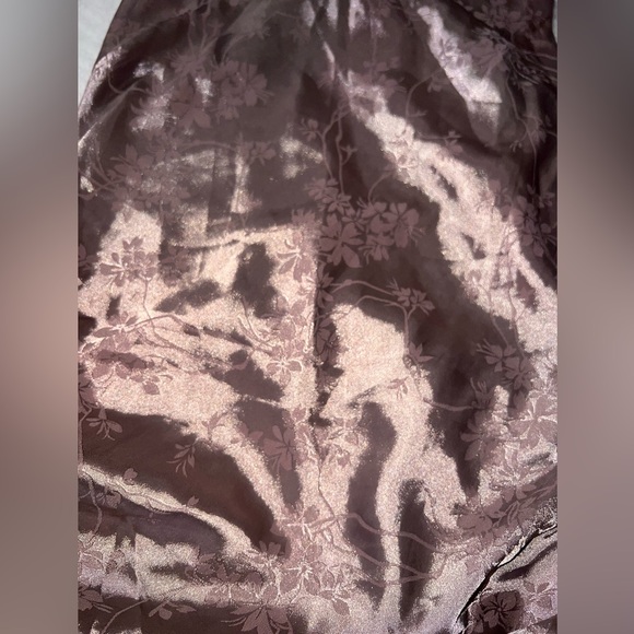 Windsor NWOT Shiny Lavender Flower Ruched Backless Mini Dress | Size XS - Picture 4 of 8